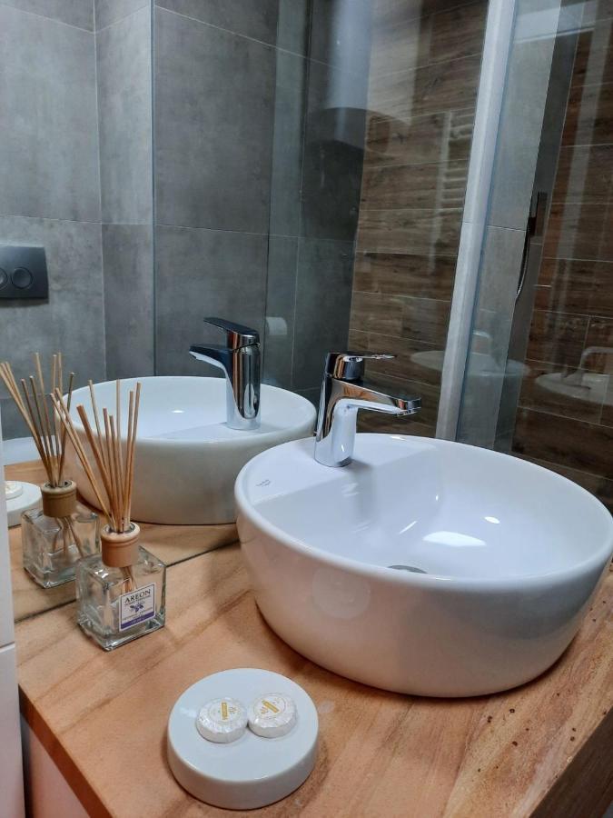 Apartment Pleasure Lux Novi Sad Esterno foto